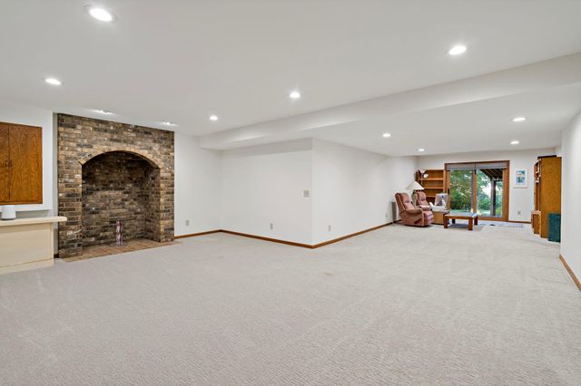 7600 Eileen Street, Eden Prairie, MN 55346