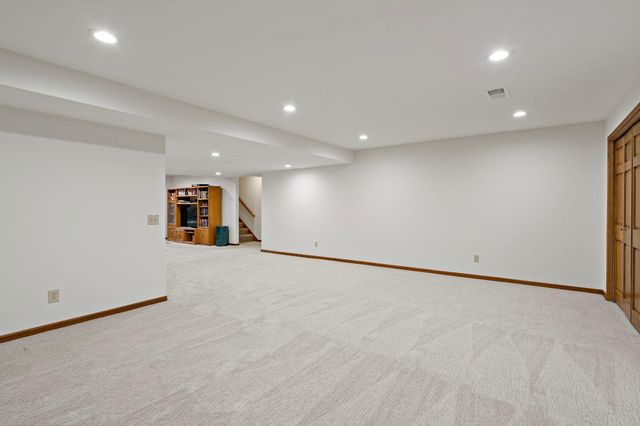 7600 Eileen Street, Eden Prairie, MN 55346
