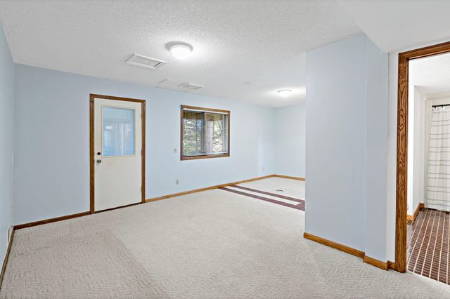 7600 Eileen Street, Eden Prairie, MN 55346
