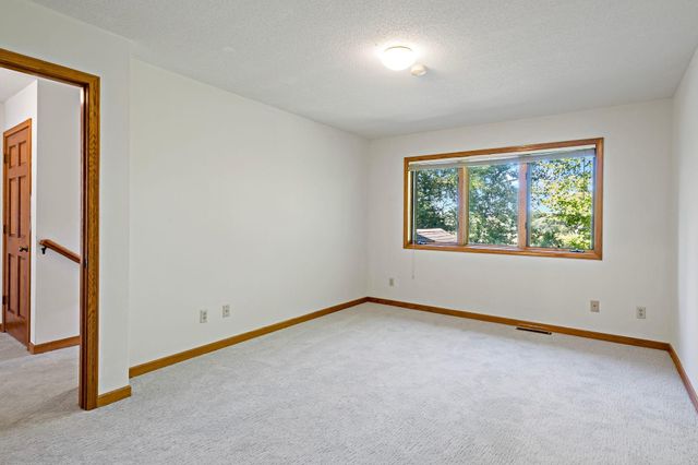 7600 Eileen Street, Eden Prairie, MN 55346