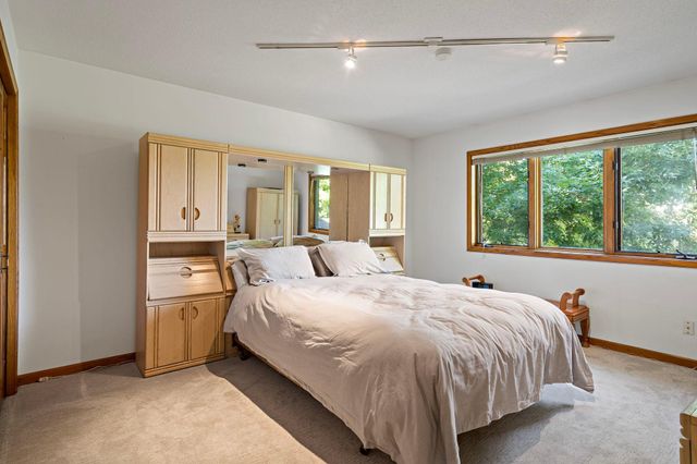 7600 Eileen Street, Eden Prairie, MN 55346