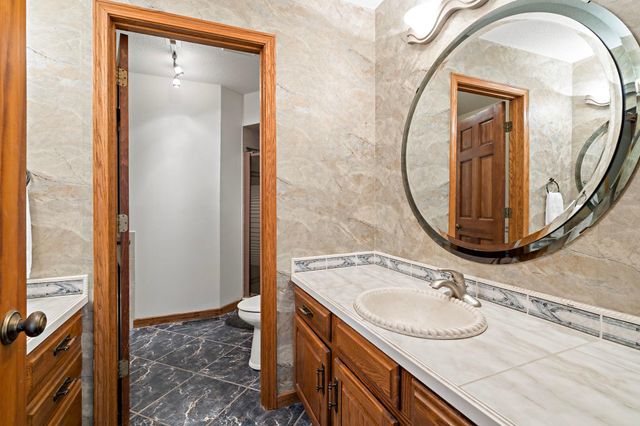 7600 Eileen Street, Eden Prairie, MN 55346