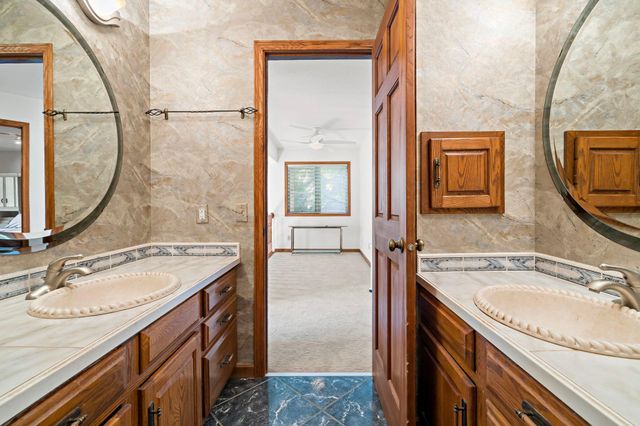 7600 Eileen Street, Eden Prairie, MN 55346