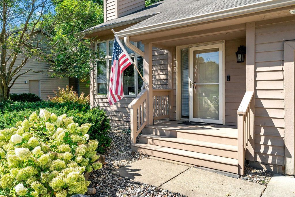 7600 Eileen Street, Eden Prairie, MN 55346 — photo 2