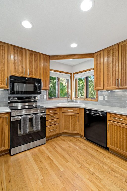 7600 Eileen Street, Eden Prairie, MN 55346 — photo 4
