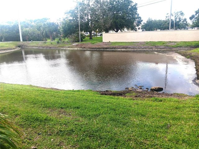 4154 CENTER POINTE CIRCLE 57A, Sarasota, FL 34233