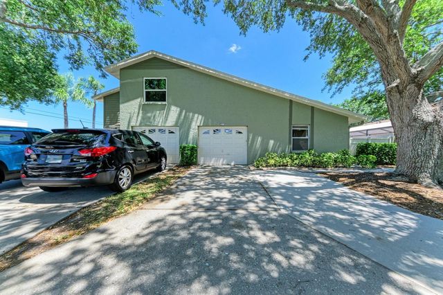 4154 CENTER POINTE CIRCLE 57A, Sarasota, FL 34233