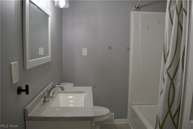 20724 Applegate Road, Maple Heights, OH 44137