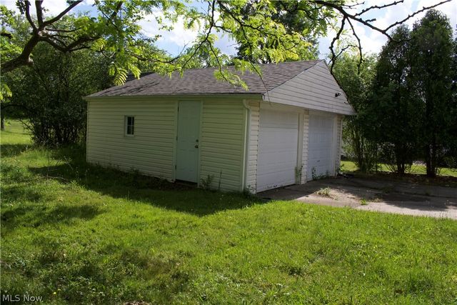 20724 Applegate Road, Maple Heights, OH 44137