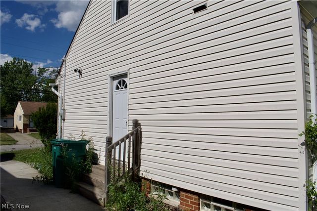 20724 Applegate Road, Maple Heights, OH 44137