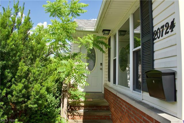 20724 Applegate Road, Maple Heights, OH 44137