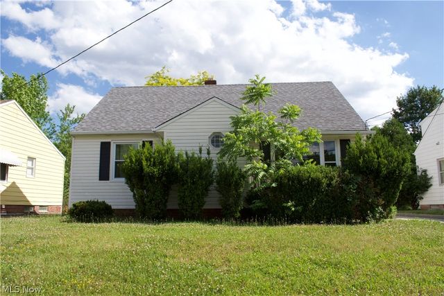 20724 Applegate Road, Maple Heights, OH 44137