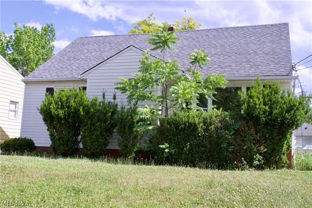 20724 Applegate Road, Maple Heights, OH 44137