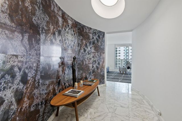 2751 S Ocean Drive 505N, Hollywood, FL 33019
