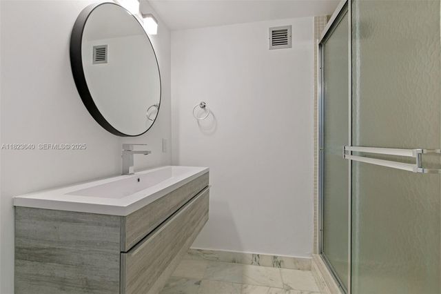 2751 S Ocean Drive 505N, Hollywood, FL 33019