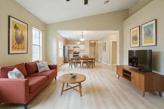 7024 Eastwood Street, Houston, TX 77021