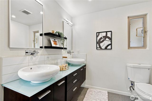 17921 NE 27th Street, Redmond, WA 98052