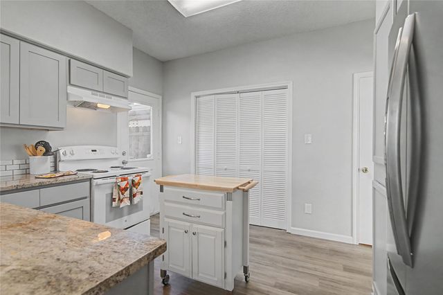 718 Argone Court, Euless, TX 76039