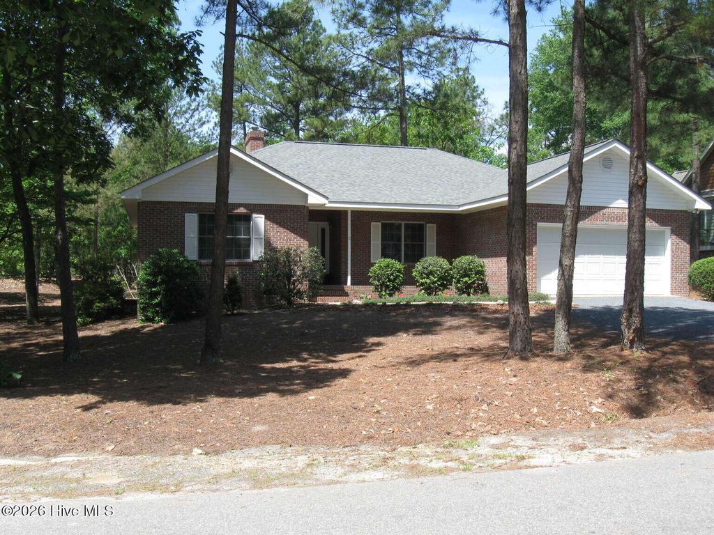 2 Lodge Pole Lane, Pinehurst, NC 28374