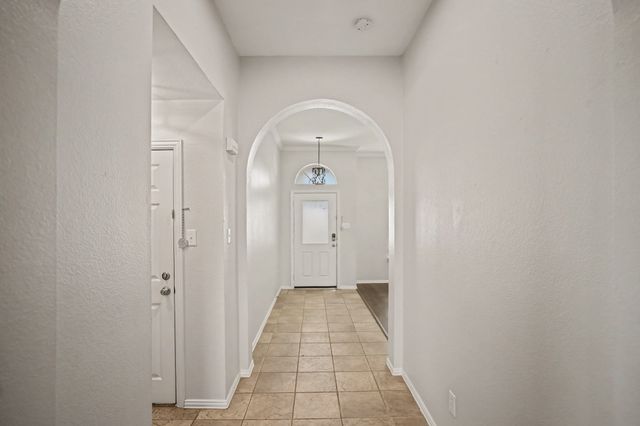 11 Mary Lou Court, Mansfield, TX 76063