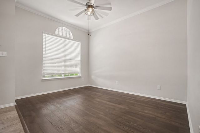 11 Mary Lou Court, Mansfield, TX 76063