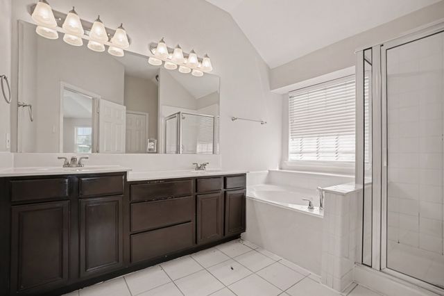 11 Mary Lou Court, Mansfield, TX 76063