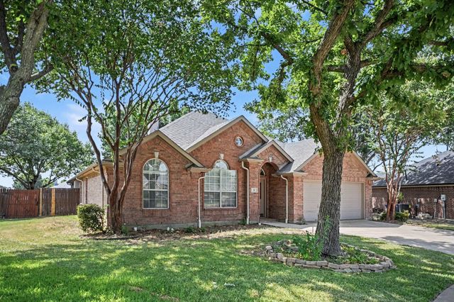 11 Mary Lou Court, Mansfield, TX 76063