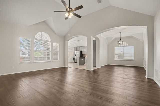 11 Mary Lou Court, Mansfield, TX 76063