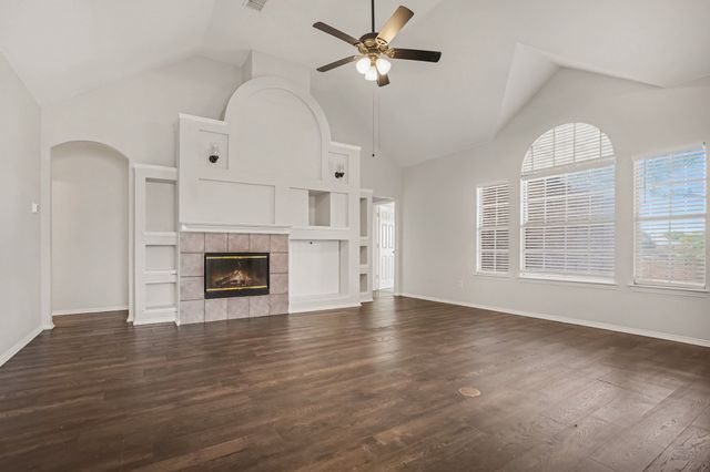 11 Mary Lou Court, Mansfield, TX 76063