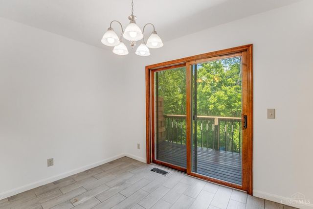 1813 Tuxworth Avenue, Cincinnati, OH 45238