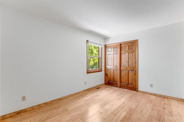 1813 Tuxworth Avenue, Cincinnati, OH 45238