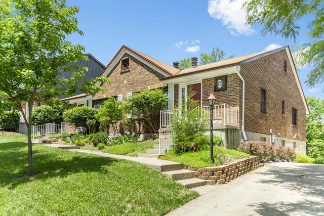 1813 Tuxworth Avenue, Cincinnati, OH 45238