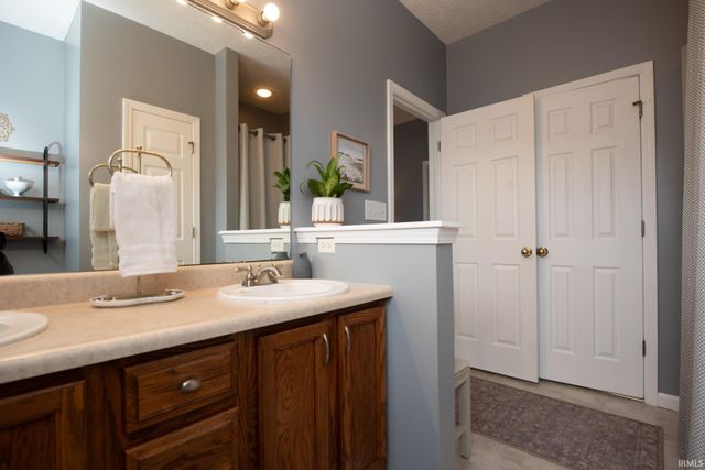 245 W Ramey Street, Rossville, IN 46065