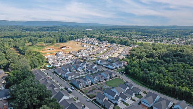 1757 Farmstead Drive, Hixson, TN 37343