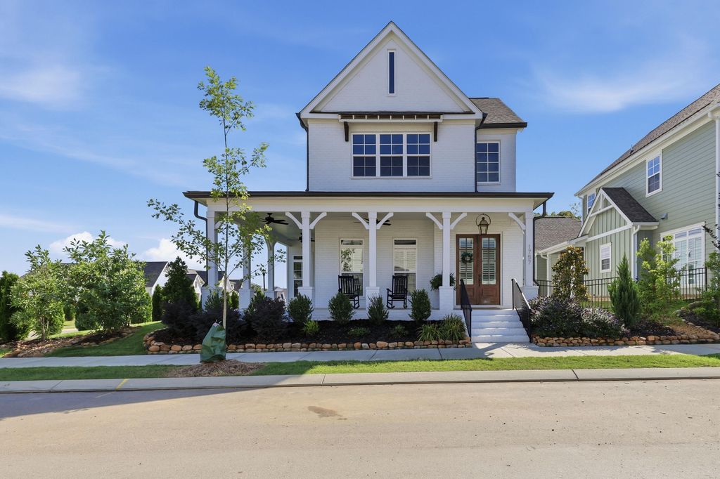 1757 Farmstead Drive, Hixson, TN 37343