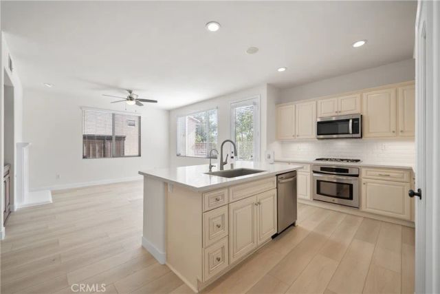 28907 Mirada Circulo, Valencia, CA 91354