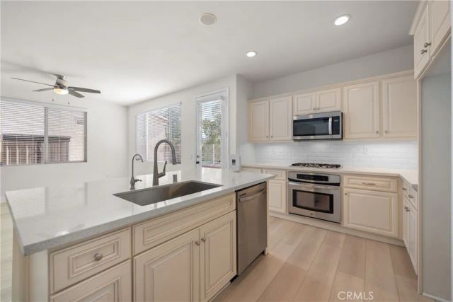 28907 Mirada Circulo, Valencia, CA 91354