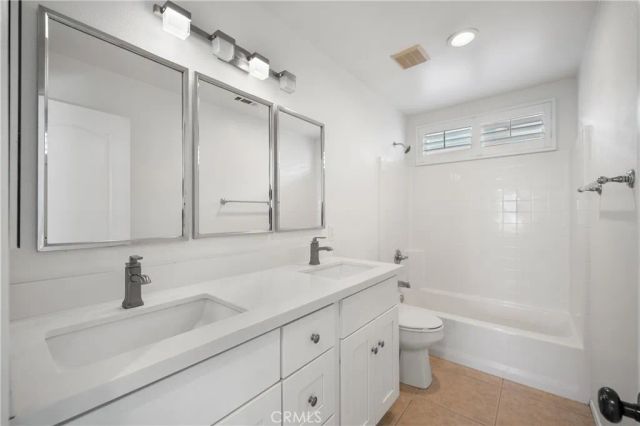 28907 Mirada Circulo, Valencia, CA 91354