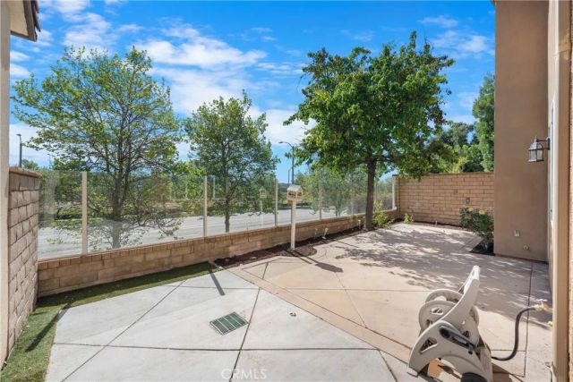 28907 Mirada Circulo, Valencia, CA 91354