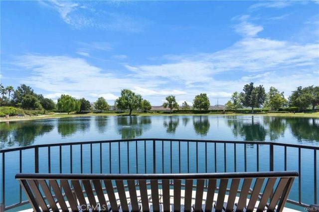 28907 Mirada Circulo, Valencia, CA 91354