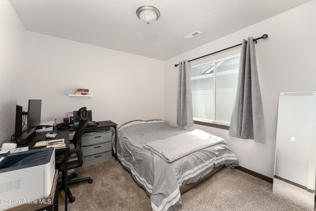 3885 N Pradera LN, Post Falls, ID 83854