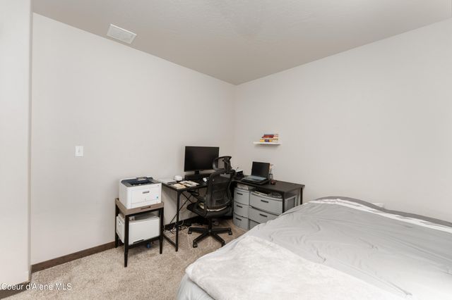 3885 N Pradera LN, Post Falls, ID 83854