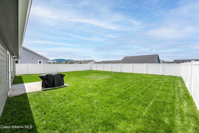 3885 N Pradera LN, Post Falls, ID 83854