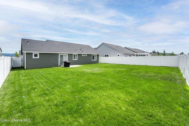 3885 N Pradera LN, Post Falls, ID 83854
