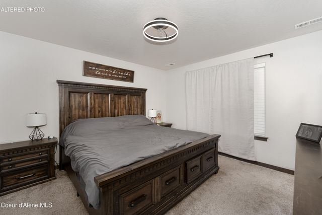 3885 N Pradera LN, Post Falls, ID 83854