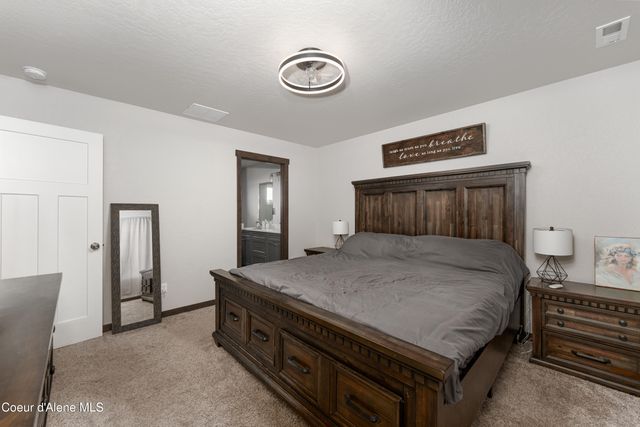3885 N Pradera LN, Post Falls, ID 83854