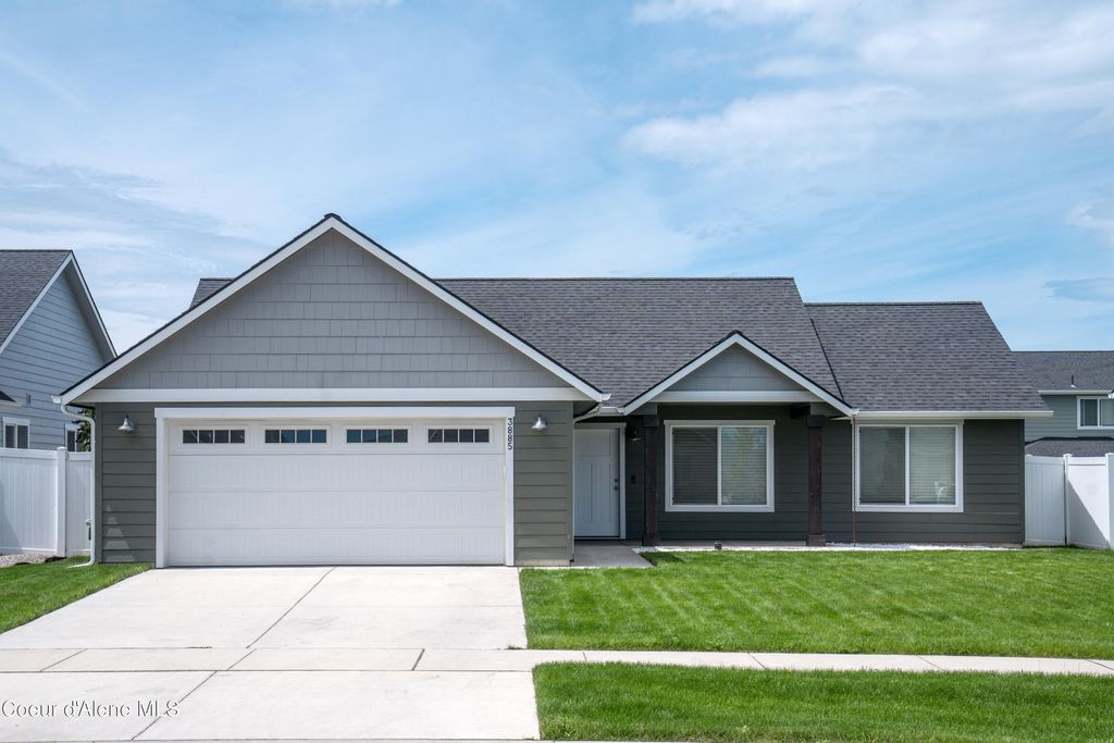 3885 N Pradera LN, Post Falls, ID 83854