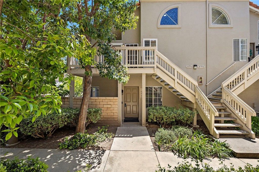 Image 3 of property listing at 18952 Canyon View, Lake Forest, CA 92679