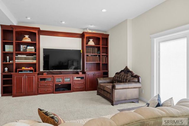 5365 S Tappan Falls Drive, Idaho Falls, ID 83406