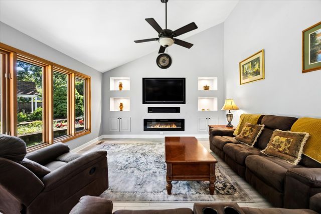 1153 Brighton Road, Naperville, IL 60563